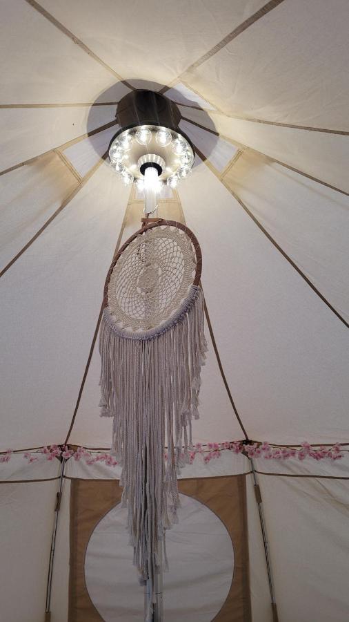 Отель Glamping In Dromineer Экстерьер фото